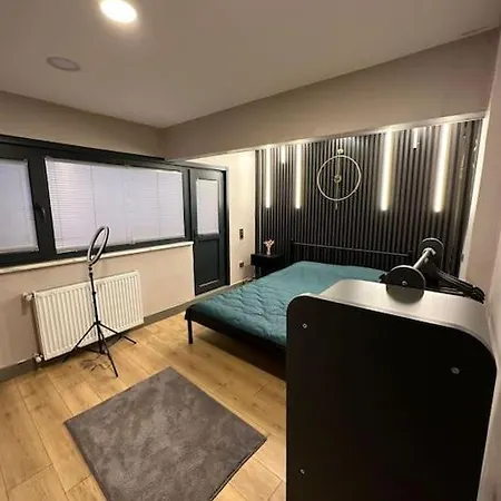 Lejlighed Luxury Furnished 2+1 Garden Flat