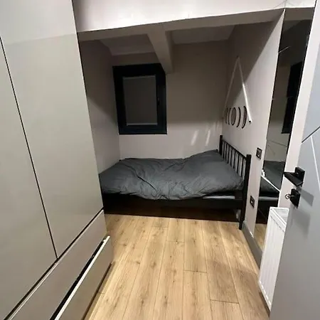 דירה Luxury Furnished 2+1 Garden Flat