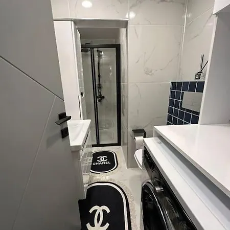 דירה Luxury Furnished 2+1 Garden Flat *