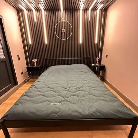 Luxury Furnished 2+1 Garden Flat